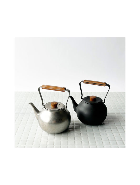 Miyaco Stainless Tea Pot 700ml, Frosty Silver / Matte Black