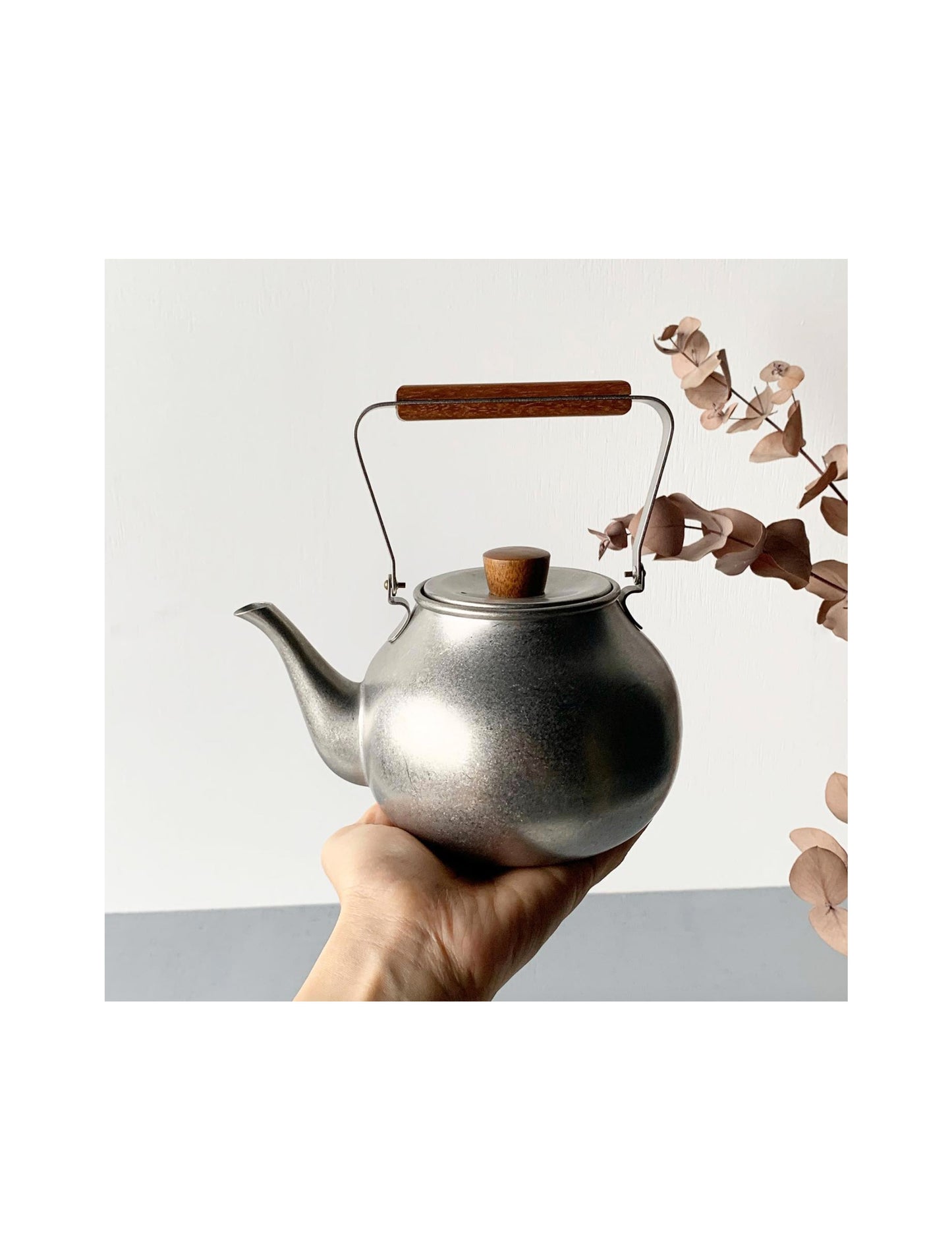 Miyaco Stainless Tea Pot 700ml, Frosty Silver / Matte Black