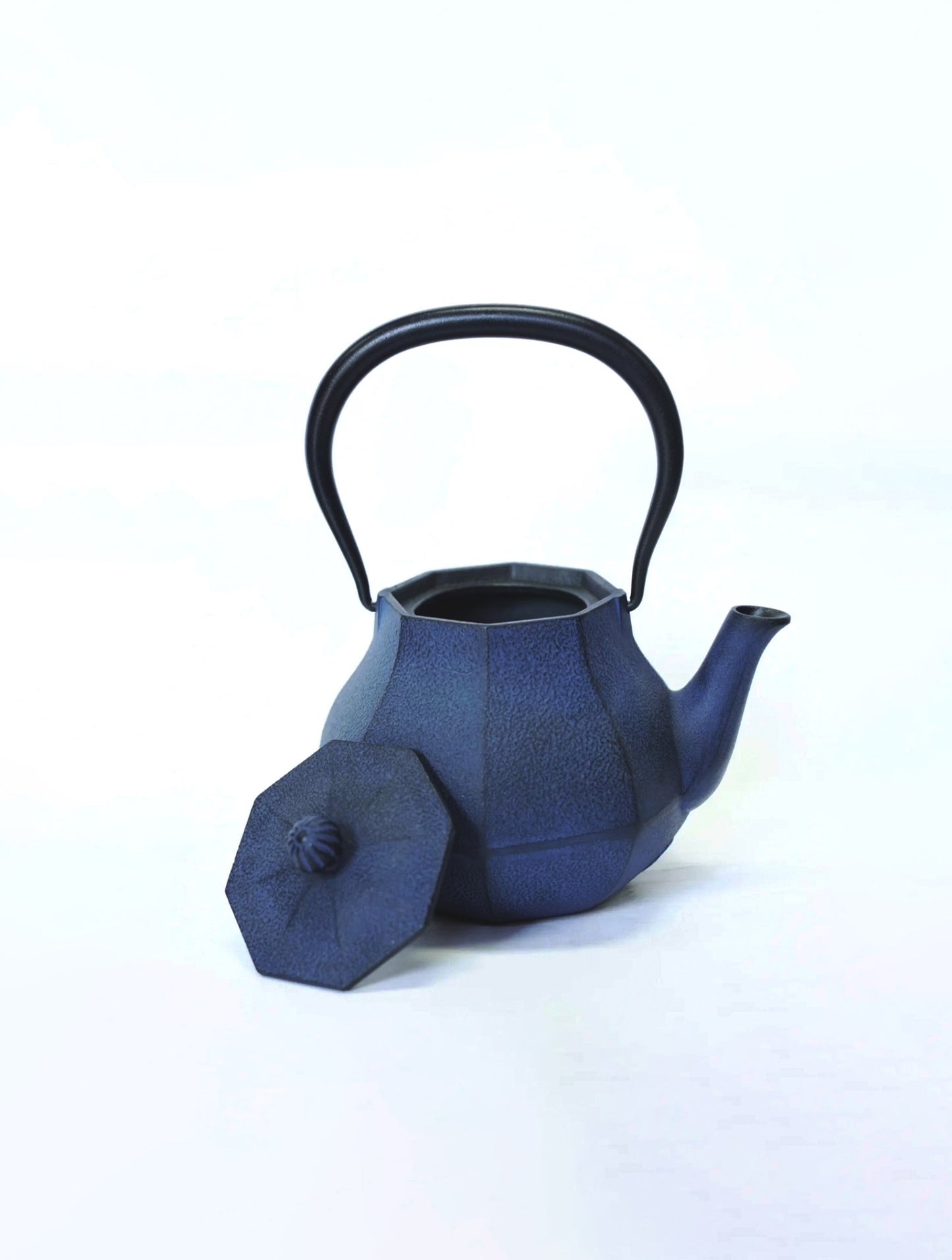 Oitomi - Nambu Tekki, Cast Iron Kettle Miyabi Blue 1L