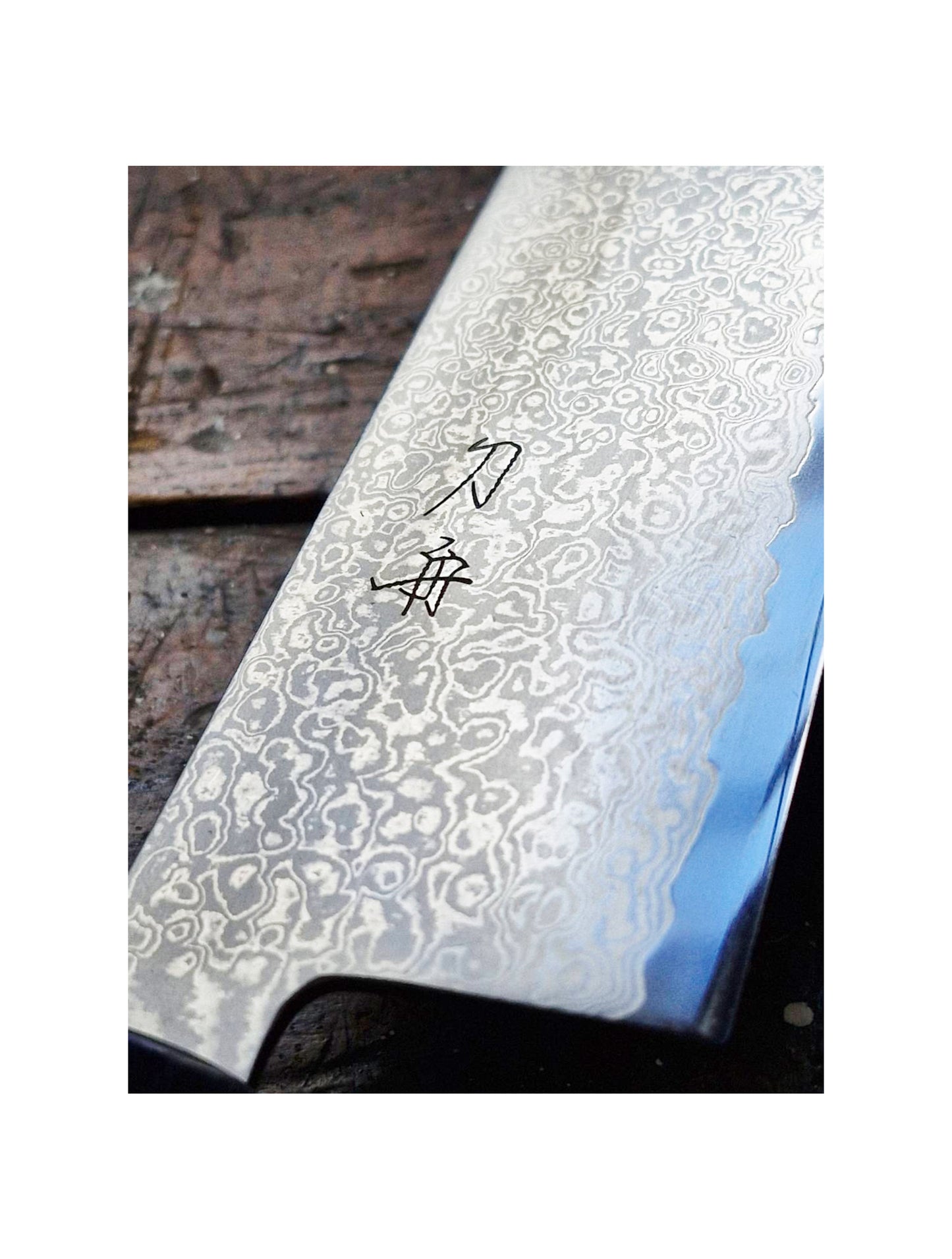 Toshu Giken - Damascus 65 Layer Rosewood Japanese Santoku 180mm